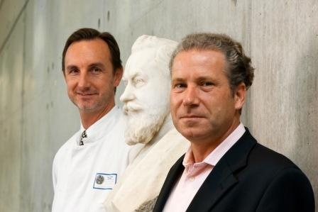 Prof. Dr. Dr. Jürgen Debus, Wissenschaftlich-medizinischer Leiter (li.), und...