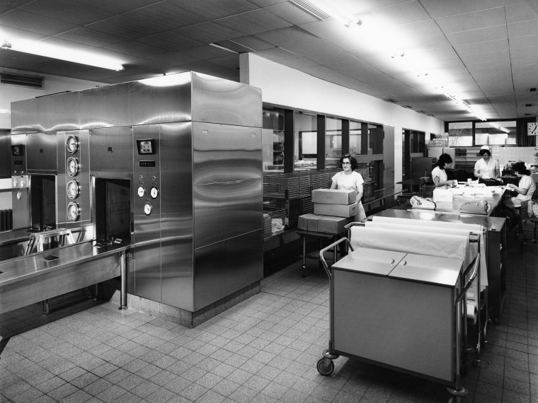 Sterilgitversorgung 1968 Foto: Asklepios Klinik Langen