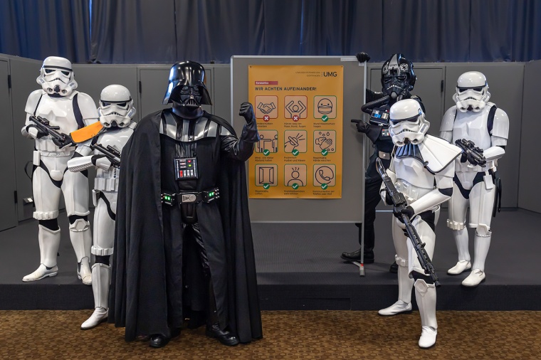 MNS-Tragepflicht: Darth Vader und die Stormtrooper kennen die...