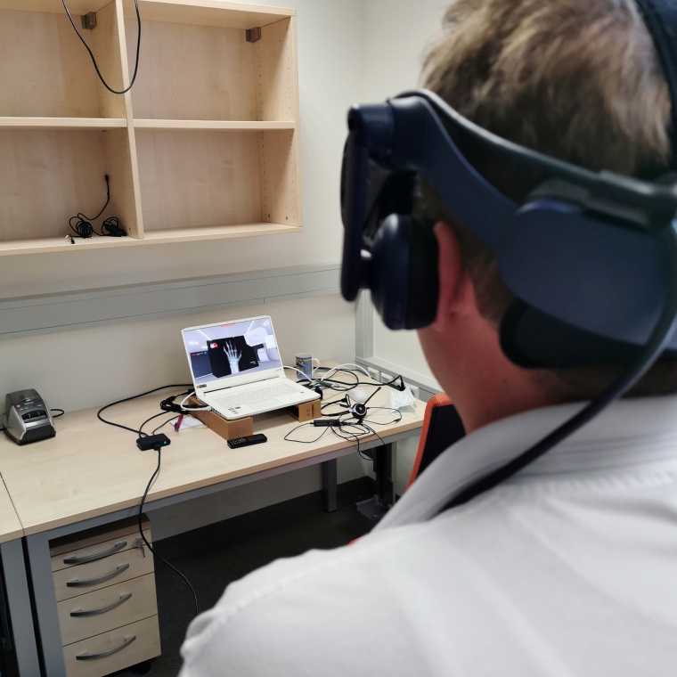 Priv.-Doz. Dr. Alexander Pfeil, Oberarzt an der Klinik für Innere Medizin III,...