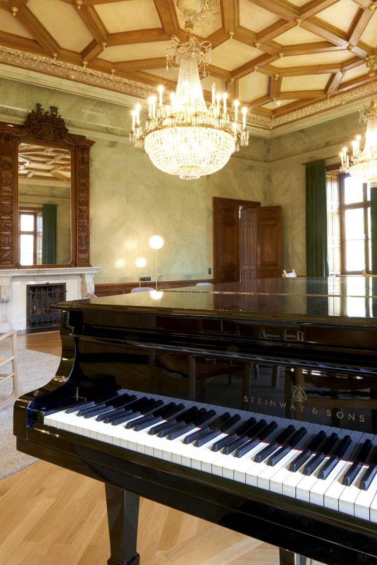 Klang erfüllt den Raum, wenn der Flügel zum Spielen einlädt. Fotos: 100%...