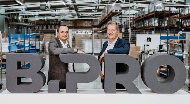 (V. li.): Egon Kofler, Geschäftsführer von Blanco Professional, und Dr....