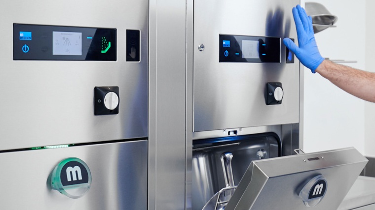 Meiko Signalkonzept: Der Türgriff und weitere Leuchtelemente signalisieren...