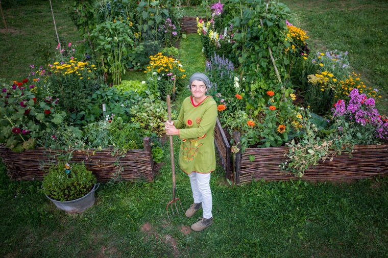 Ulrike Kreuer: Schon der Anblick grün gekleideter Gärtner wirkt ganz...