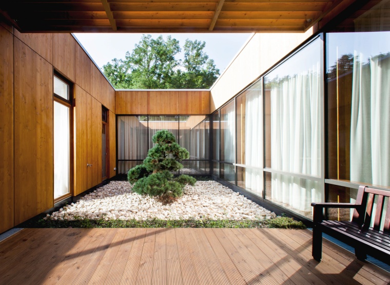 Geschützter und begrünter Innenhof. Bild: Wolfgang Reiher