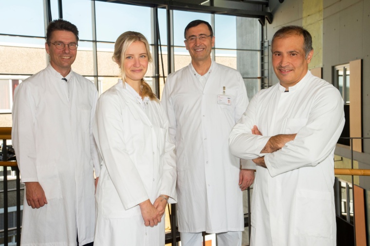 v. l. n. r. Professor Dr. Michael Zemlin, Dr. Anna Maria Zimmer, Dr. Mustafa...