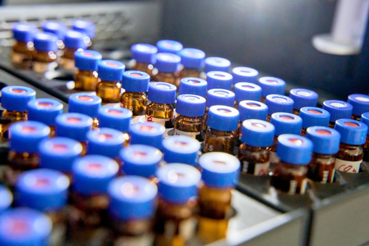 Im Labor: In den Gläsern befinden sich verschiedene Zellwandvorläufer, die...