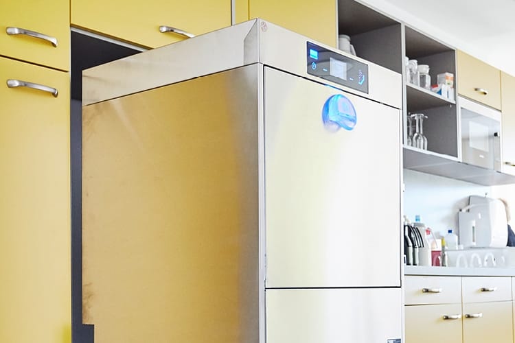 Untertischspülmaschine M-iClean U von Meiko Foto: Meiko