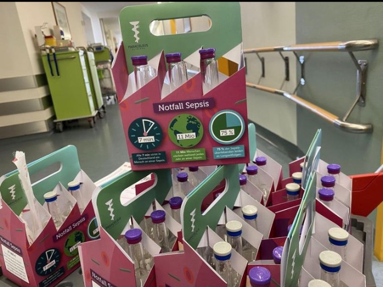 Das „Sixbac“ ist eine Sechserträger für Blutkulturflaschen, der die...