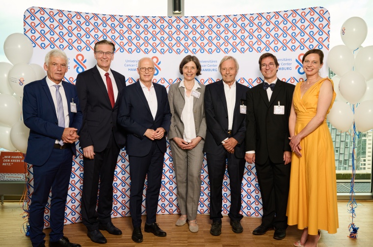 Ein herausragendes Netzwerk gegen den Krebs: Das Hubertus Wald Tumorzentrum -...