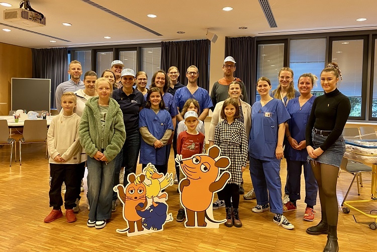 Teamfoto vom Maus-Türöffner-Tag Foto: Klinikum Westbrandenburg Potsdam
