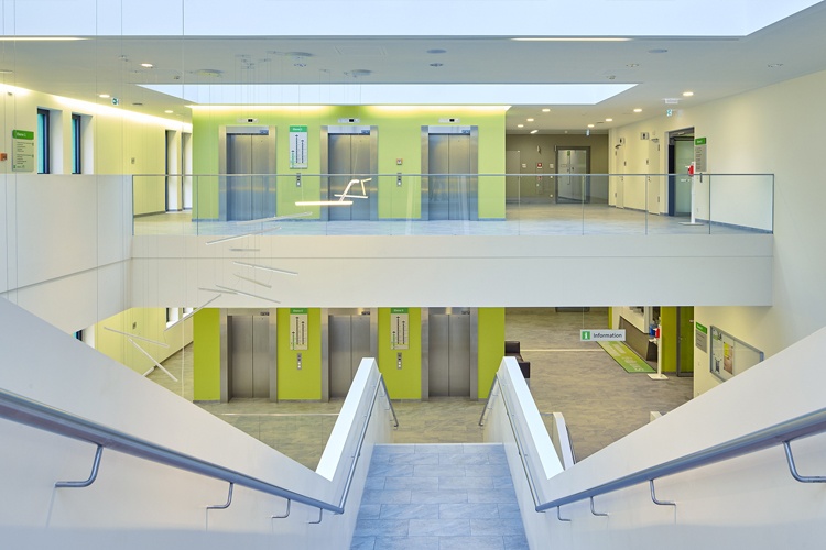 Unterschiedliche Informationselemente aus dem Schildersystem quintessenz geben...