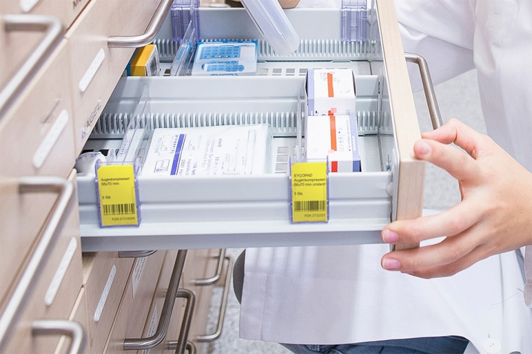 Modulschranketiketten: die optimale Etikettierung in der Modulversorgung. Foto:...