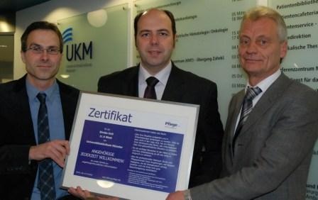 Freuen sich über die Auszeichnung für die Intensivstationen des UKM...
