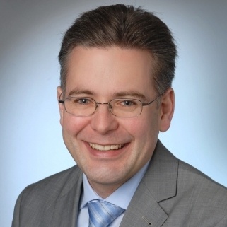 Prof. Dr. med. Markus J. Riemenschneider ist Leiter der neu gegründeten...