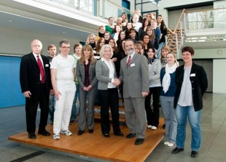 Das Klinikum Augsburg und Kliniken an der Paar starten in ein gemeinsames...