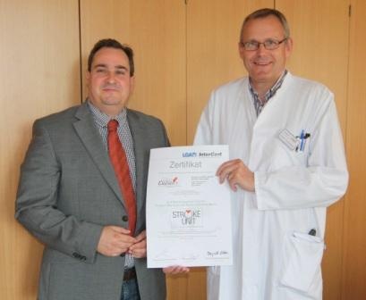 Der Geschäftsführer des Klinikums Landshut, Dietmar Bönsch und der Chefarzt...