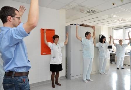 Aktive Mittagspause an der Klinik für Innere Medizin des UKJ, links der...