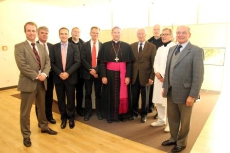 Weihbischof Wilfried Theising bei der feierlichen Einweihung des neuen...