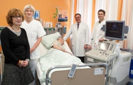 Pflegedienstleitung Heike Stöter, Stationsleitung Herden Mignon, Chefarzt...