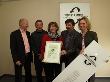 Zertifikatsübergabe (Foto: St. Joseph-Krankenhaus Dessau) v.l.n.r. Horst...