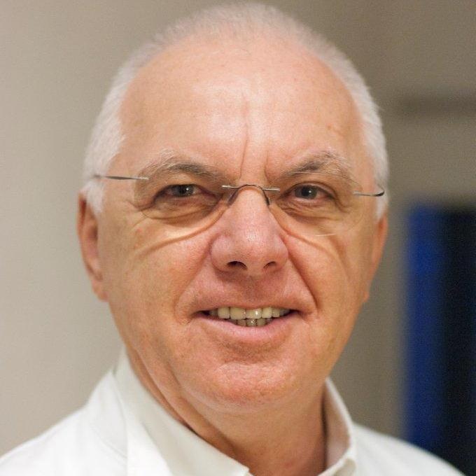 Dr. Manfred Raible hat die Nachfolge von Prof. Dr. Wolfgang Deinsberger als...