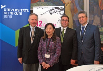 Wollen den Kampf gegen Sepsis auch auf globaler Ebene ausbauen: (v.l.) Prof....