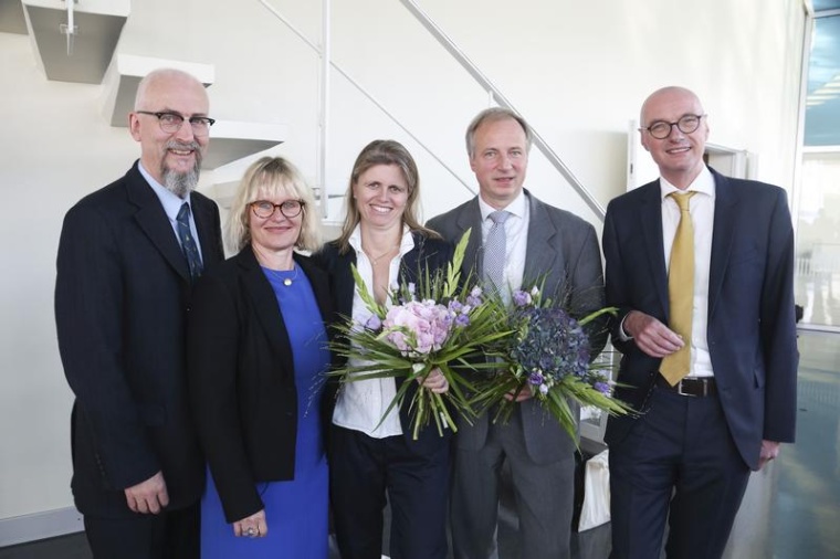 Prof. Dr. Holger Garn und Dr. Bianca Schaub (Mitte) erhielten den...