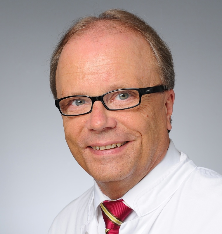 Prof. Dr. Bernd Böttiger, Direktor der Anästhesiologie und Operativen...
