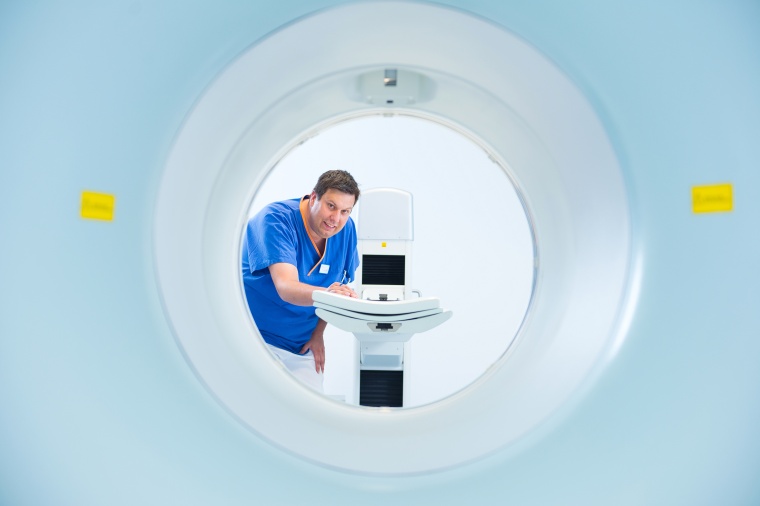 Dirk Spannhake, Medizinisch technischer Assistent im Institut für Radiologie,...