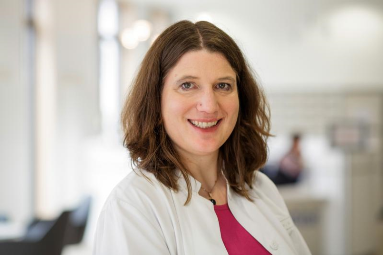 PD Dr. Diane Renz, Oberärztin am Uniklinikum Jena, erhält als erste...