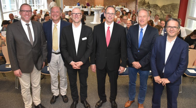 Das Direktorium des Kemperhofs begrüßt mit dem medizin. GF des...