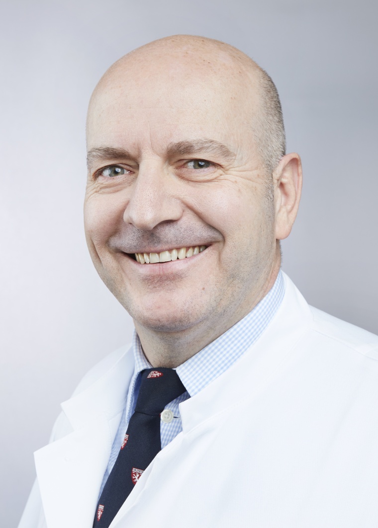 Priv.-Doz. Dr. habil. Malte Weinrich, Chefarzt der Klinik für Gefäßmedizin...