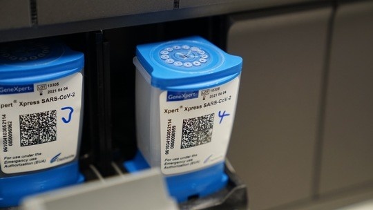 Test-Kartuschen für das Corona-Virus im Schnelltestgerät GeneXpert Foto:...