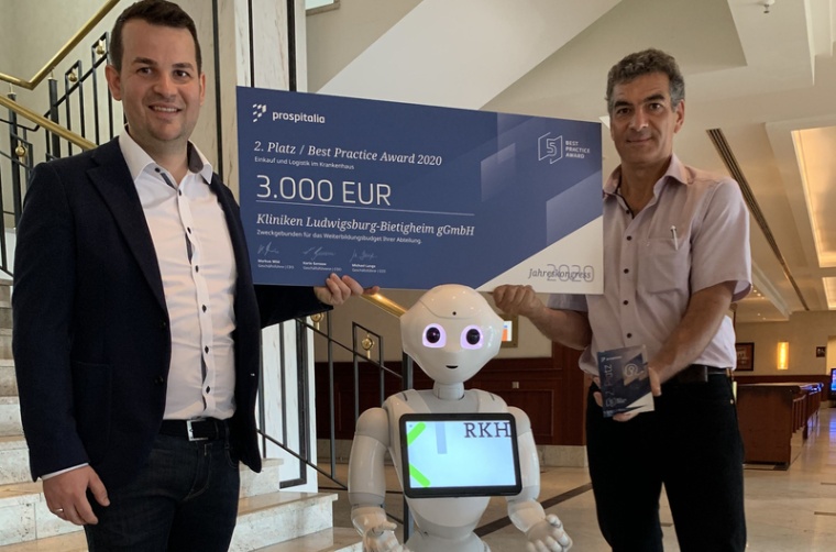 v. l.: Raphael Vogt, Leiter operativer Einkauf RKH Kliniken, und Ioannis...