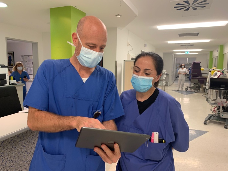 Prof. Dr. Ralf Muellenbach (Chefarzt der Klinik für Anästhesiologie,...