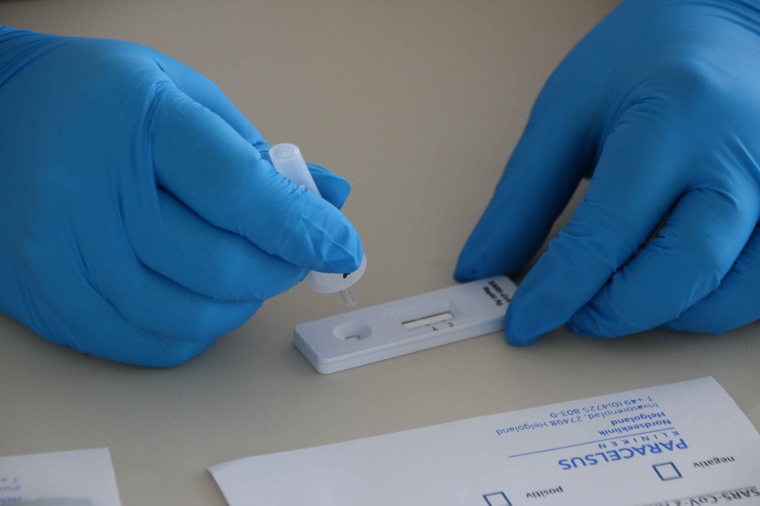 Die neuen Antigentests liefern schon nach 15 Minuten ein Ergebnis....