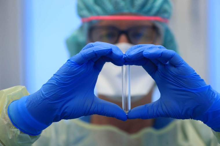 Paracelsus würdigt die Arbeit der Hygienefachkräfte, die an vorderster Front...