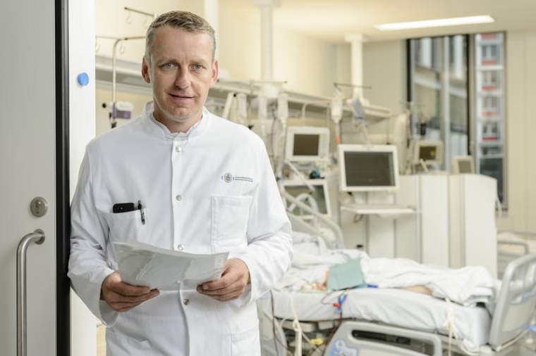 Prof. Dr. Stefan Kluge, UKE, Koordinator der Leitlinie. Foto: W&B/Ronald...