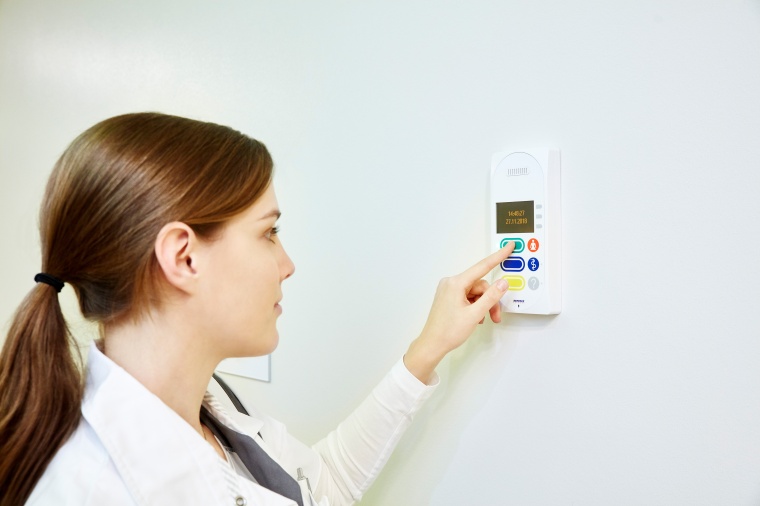 Rufe an jeder Stelle der Station steuern und priorisieren: Visocall IP-Geräte...