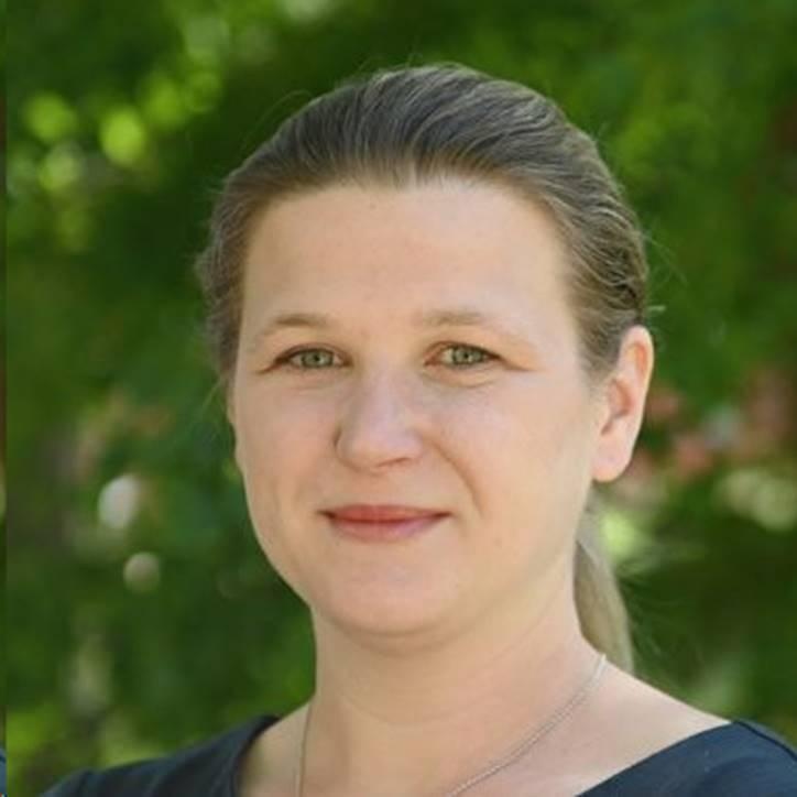 Portrait von Klimamanagerin Yvette Gebert, die zudem Koordinatorin am...