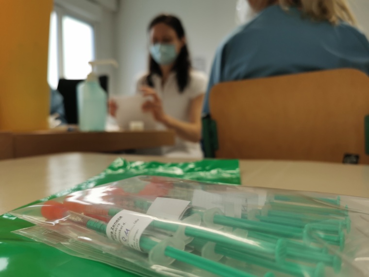 Am gestrigen Dienstag war Start der zweiten Impfrunde am UKJ mit dem Impfstoff...