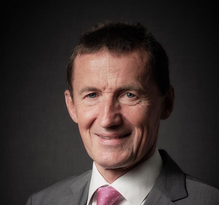 DGU-Präsident Prof. Dr. Dr. h.c. Arnulf Stenzl. Der Ärztliche Direktor der...