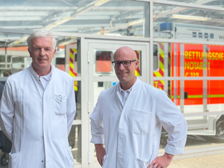 Die beiden Chefärzte Dr. Klaus-Dieter Luitjens und Dr. Roma Mroz. Foto: Vivien...