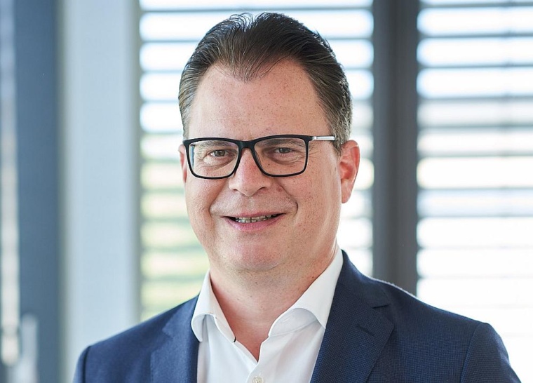 „Wir setzen damit konsequent unsere Strategie fort, eine hochintegrierte...