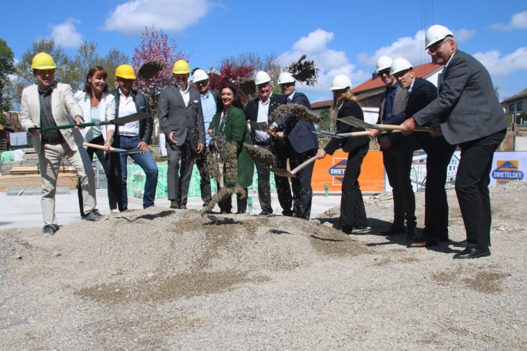 v.l.n.r.: Axel Steinhage (Future-Shape), Investorin Christl Lauterbach...