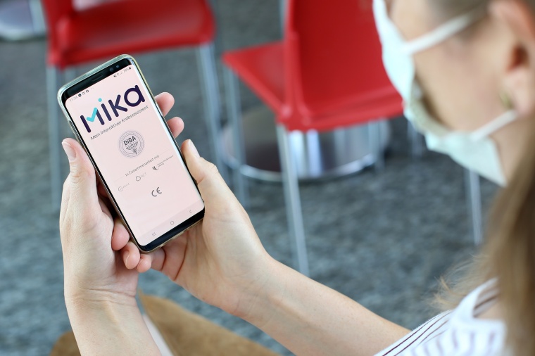 Digitaler Begleiter für Krebspatienten. Die Mika-App ist Begleiter, Mentor und...