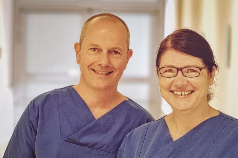 Die Klinik für Pneumologie mit Chefarzt Dr. Christoph Hünermann sowie die...