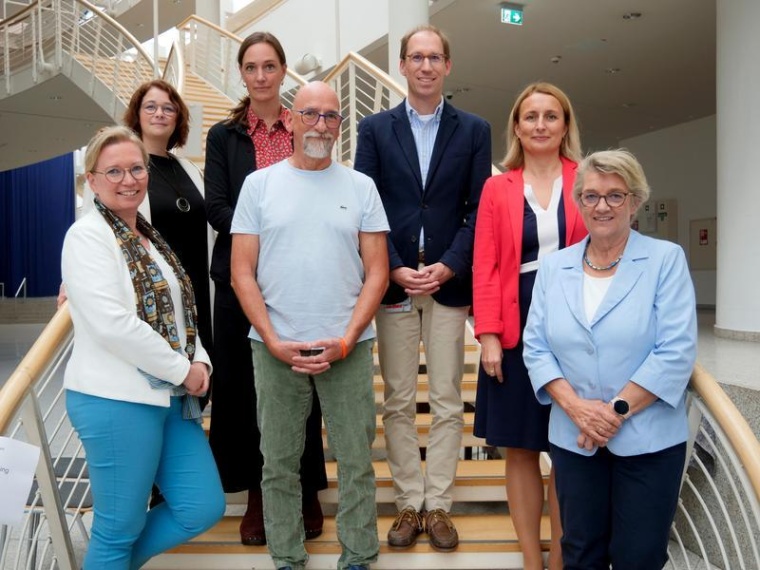 Teilnehmerinnen und Teilnehmer der Tagung (v.l.n.r.): Myriam Valk-Draad, Elena...