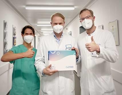 (v. l.): Dr. Ulrike Sell, Oberärztin der Klinik und Poliklinik für...